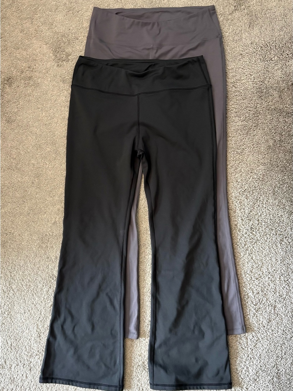High-Waist Flare Leg Yoga Pants - Black and Gray Size XL
